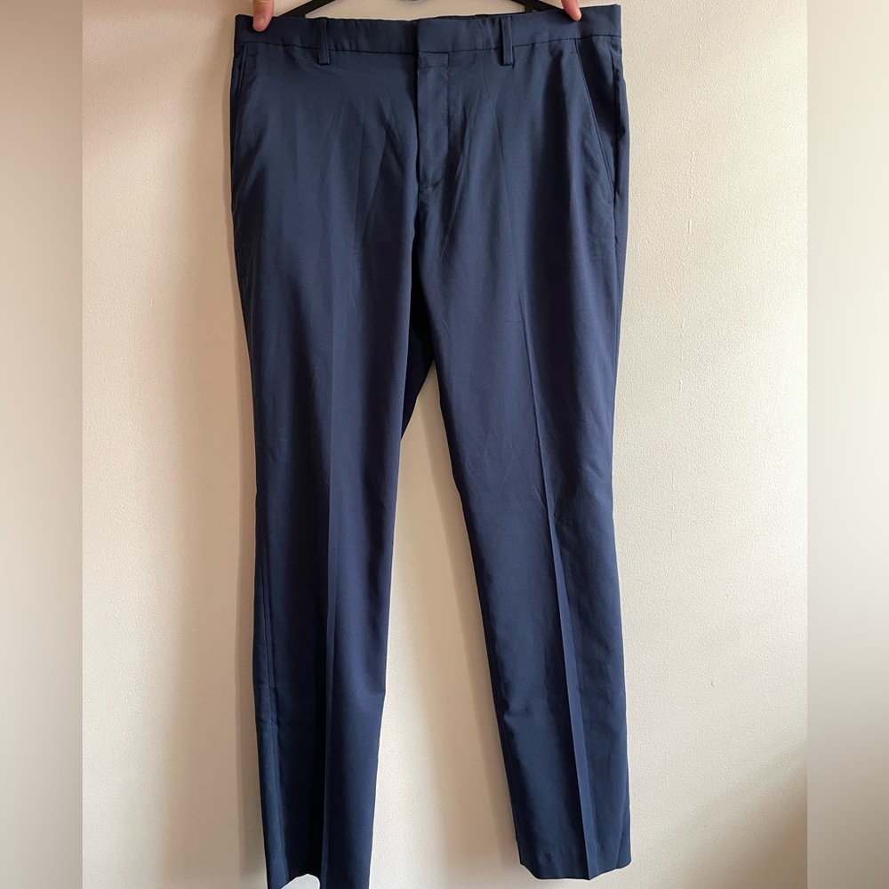Extra Slim-Fit Solid Water Repellent Men's Dress Pants / Size 33/32 - Picture 9 of 9